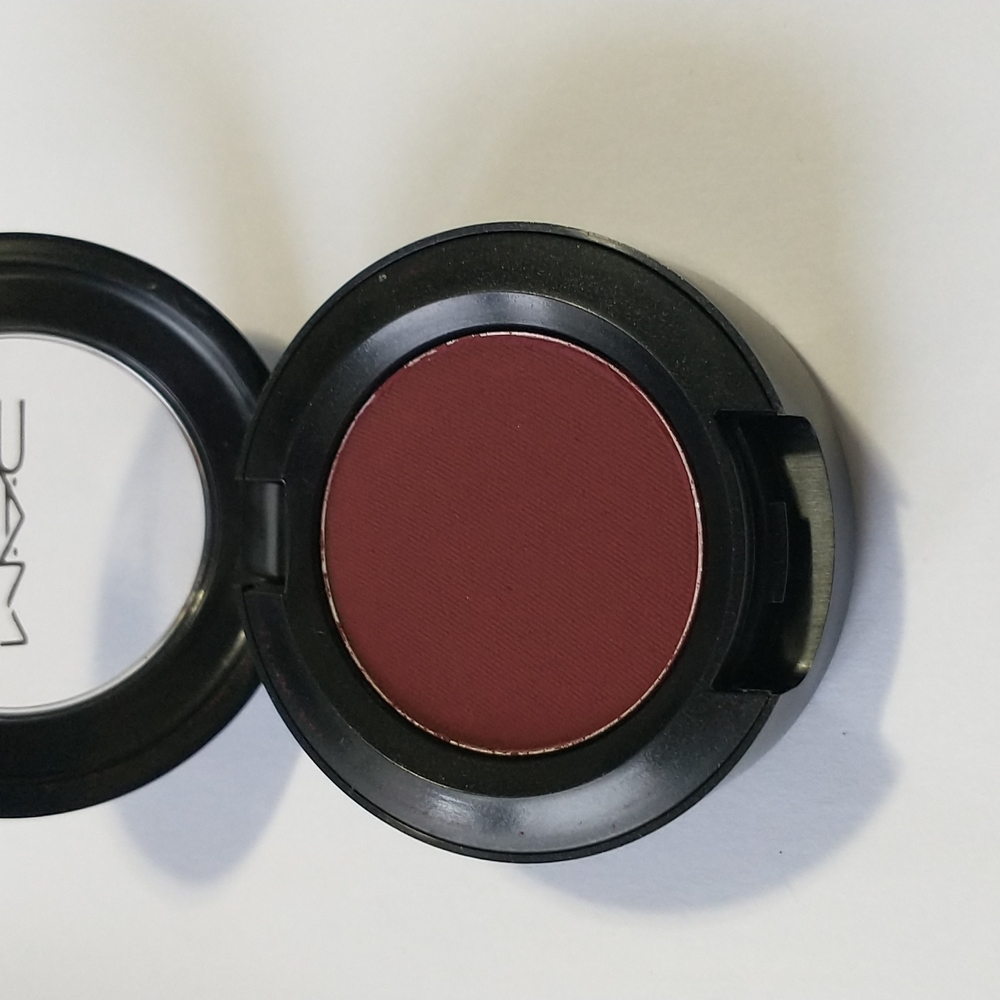 Eye Shadow - Picture 4 of 4